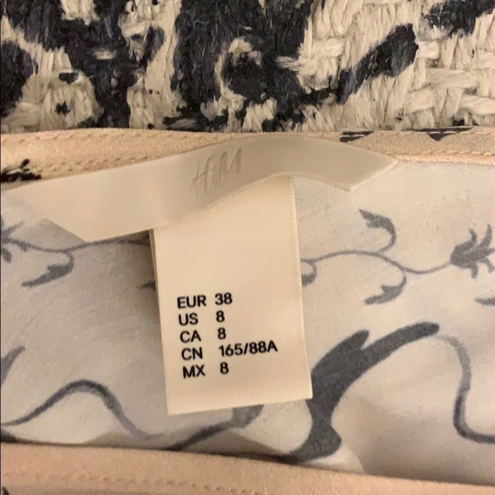 Patterned H&M Top - Picture 5 of 5